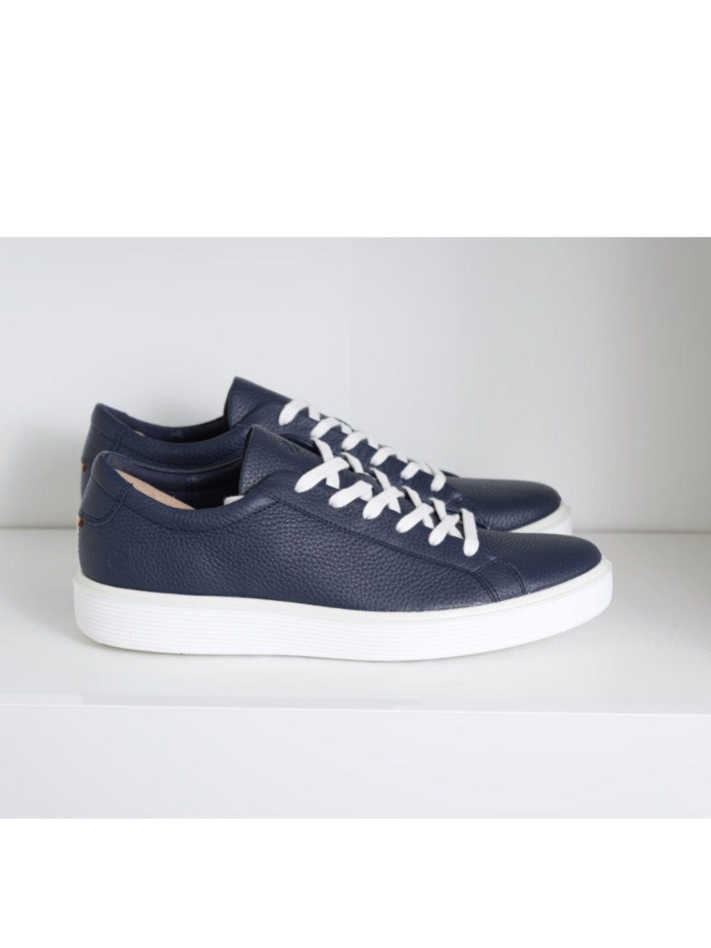 ECCO Soft 60 Marine Blue Navy Pebble Leather White Sole Men US 10-10.5